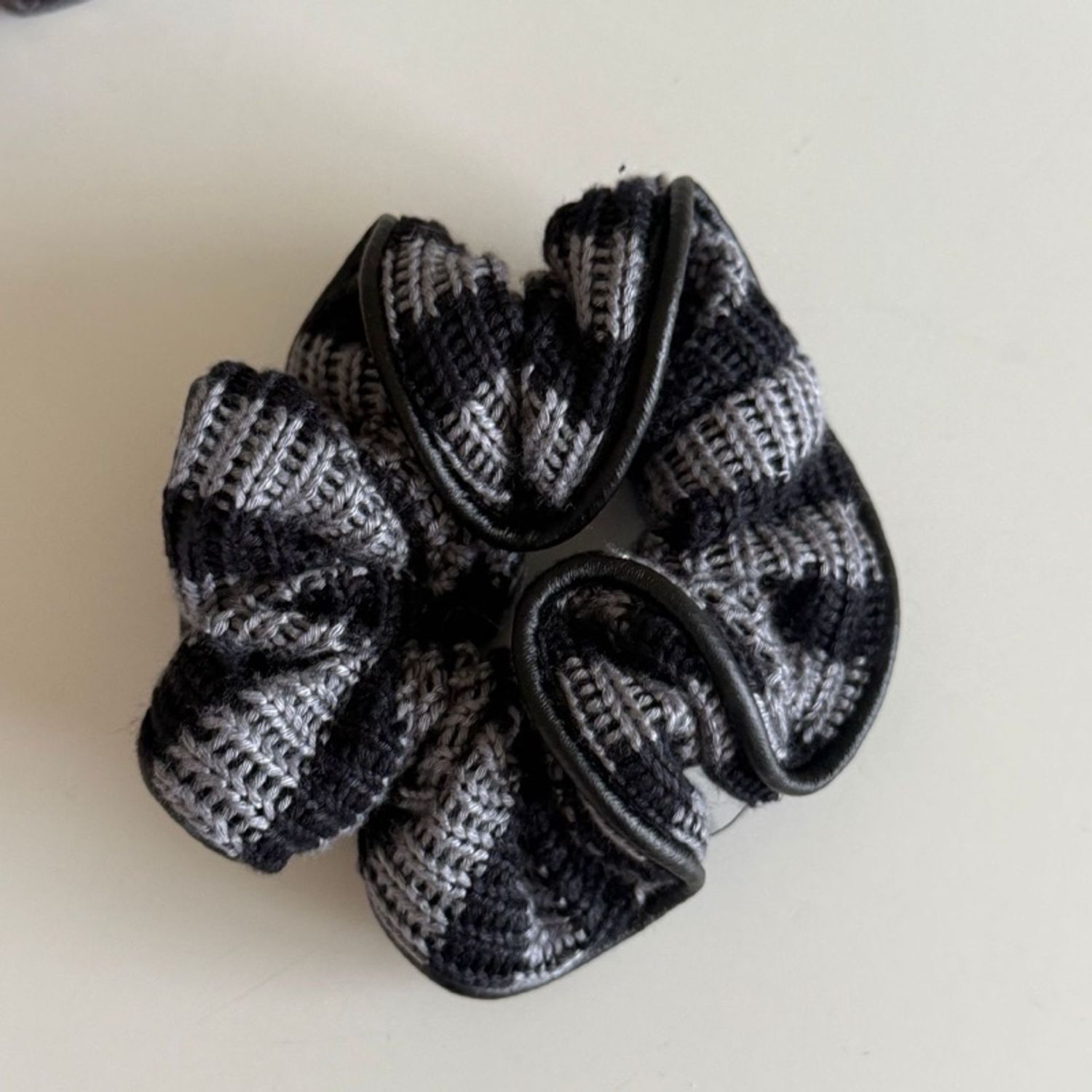 Үсний боолт