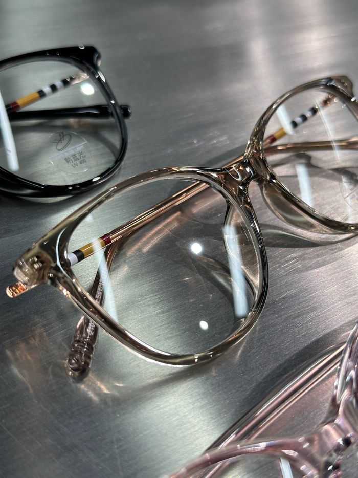 Нүдний шил рам 