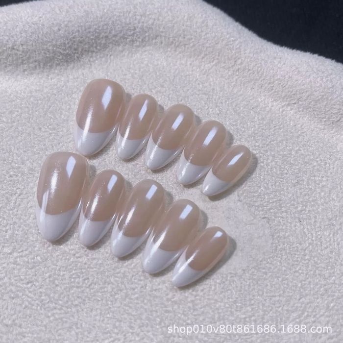 Наадаг хумс