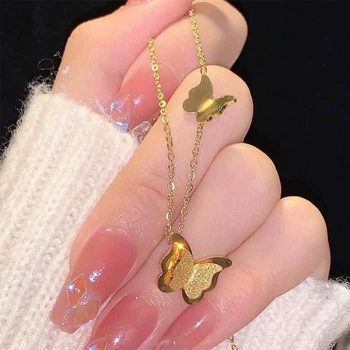 Эрвээхэйтэй зүүлт алтлаг