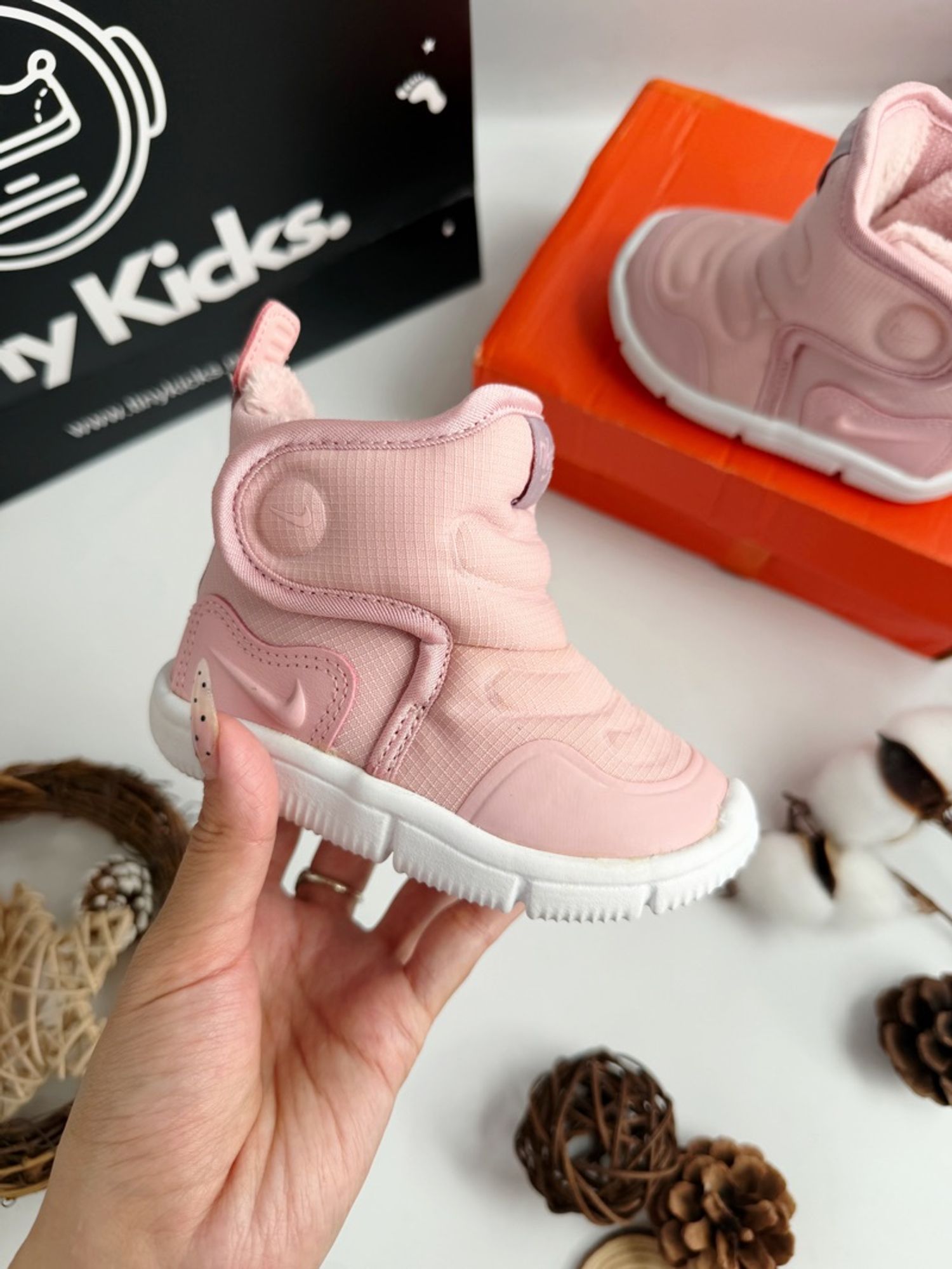 Nike Novice Pink