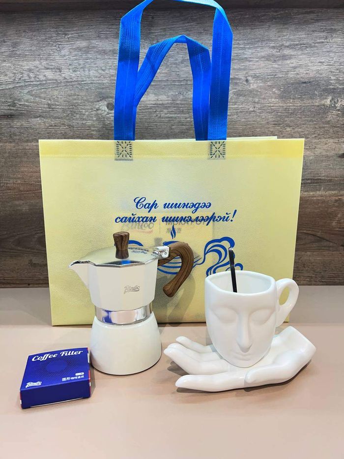 Мока пот аяга тавагтай сэт