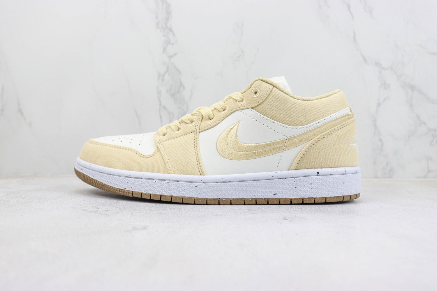 Jordan 1 Low SE Team Gold (Women's)  