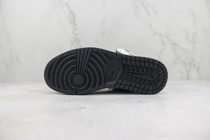 Jordan 1 Retro High RE2PECT (Derek Jeter)