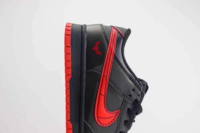  Nike Sb Dunk Low Batman Black/Red