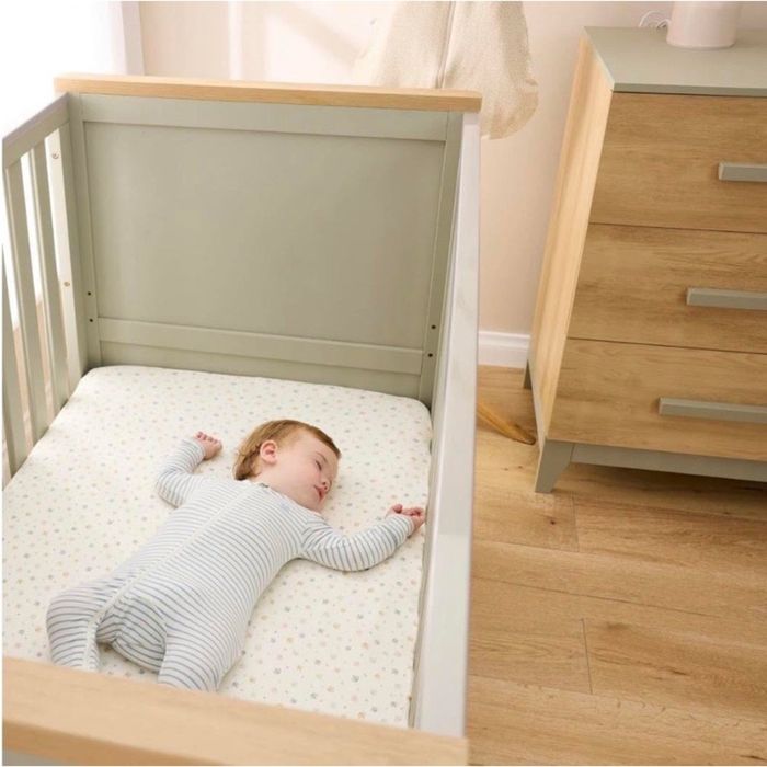 Misha & Hallee 2 Piece Room Set