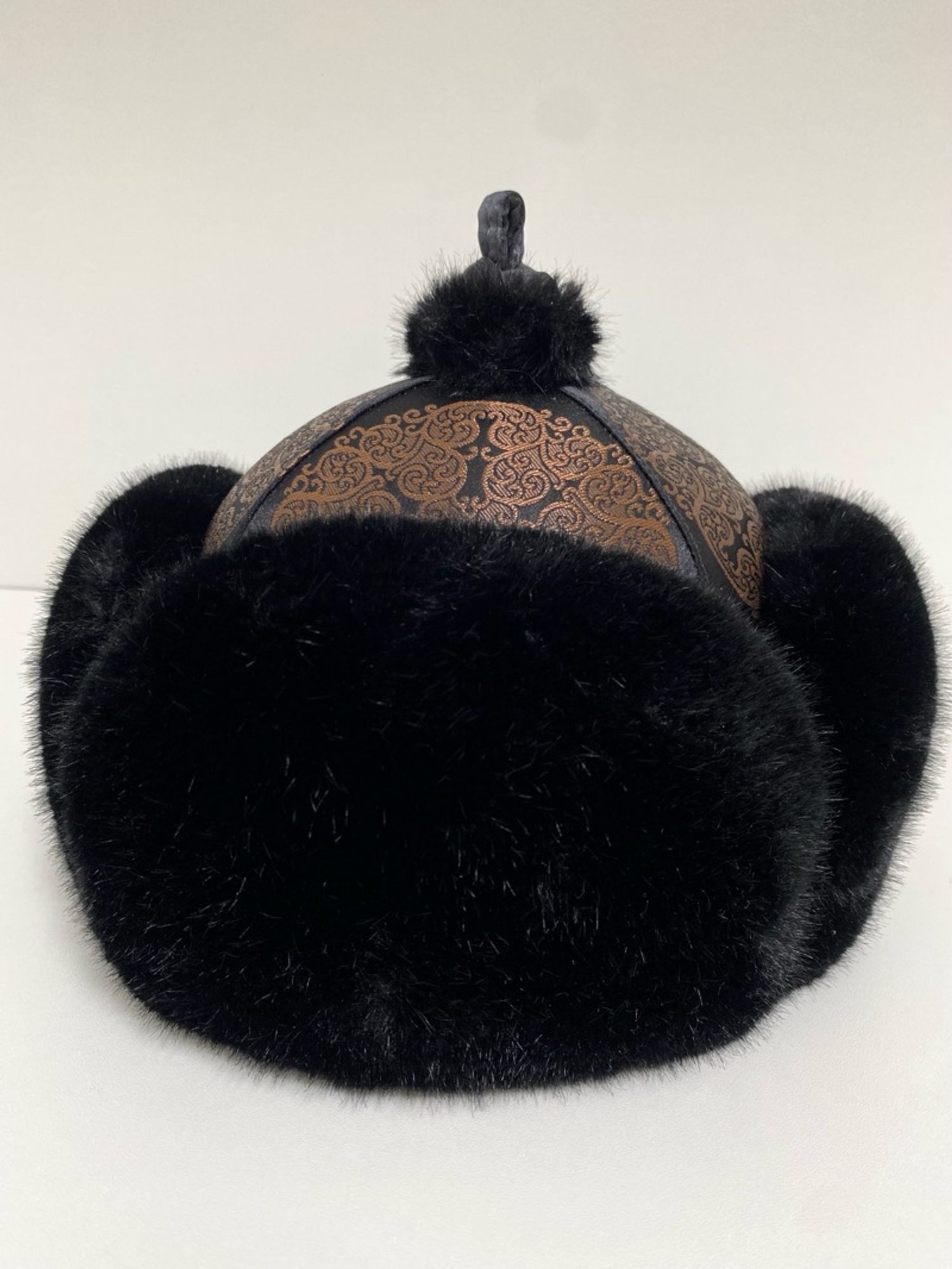 Өвлийн үстэй малгай