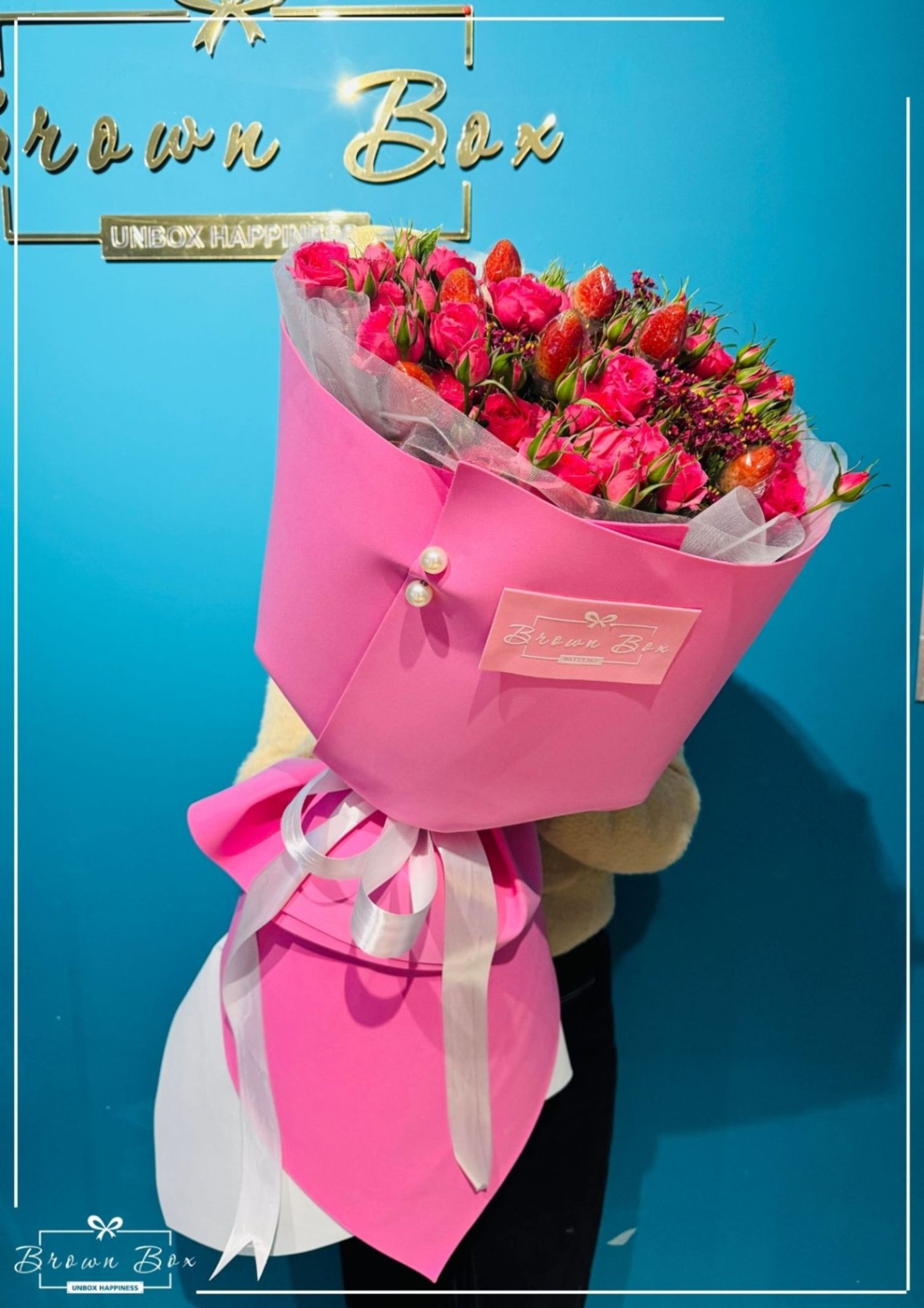 Мини сарнайтай гүзээлзгэнэтэй баглаа