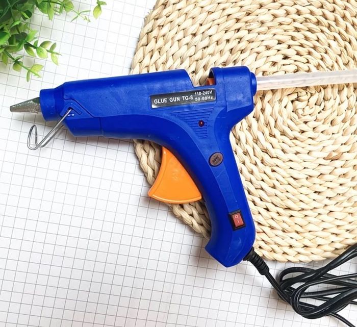 Том лаан буу үнэтэй Glue gun