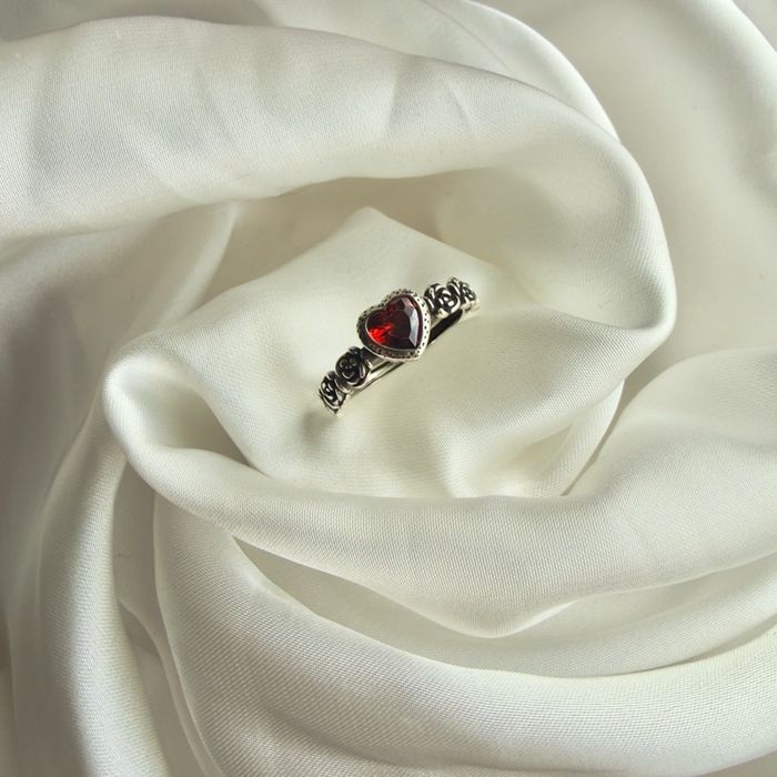  Анар шигтгээтэй бөгж