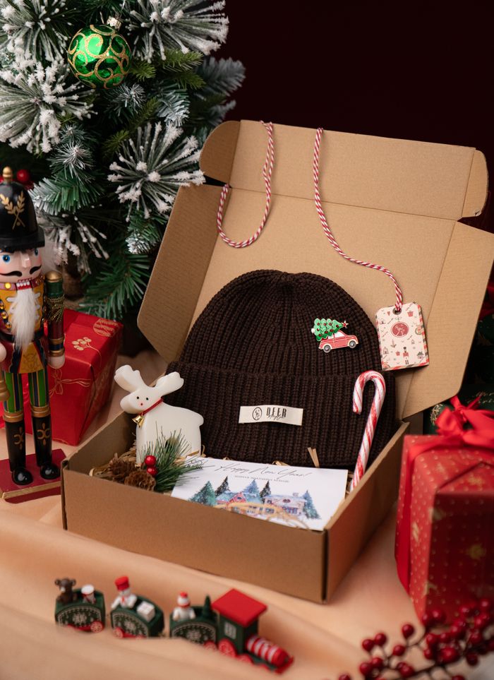 Малгайтай бэлгийн багц 