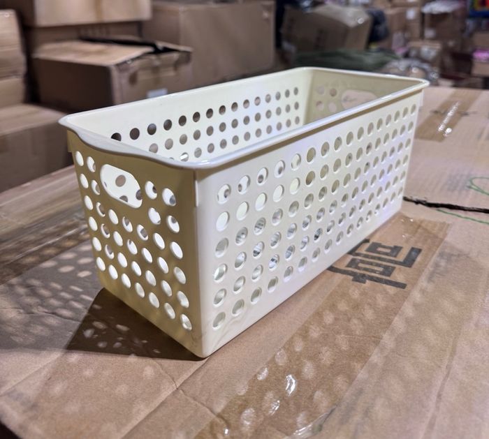 Нарийн сагс цагаан