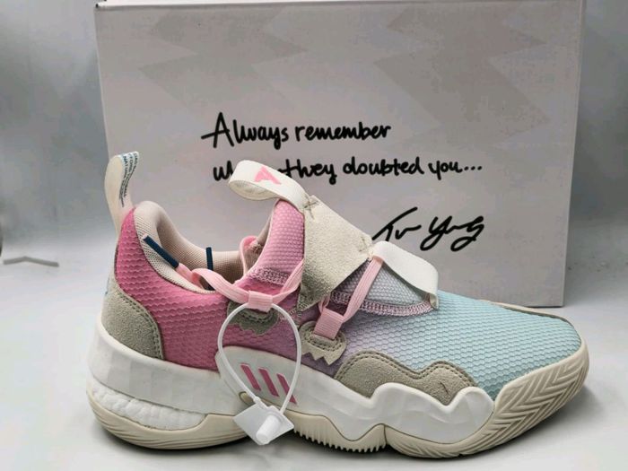 Adidas Trae Young H68998