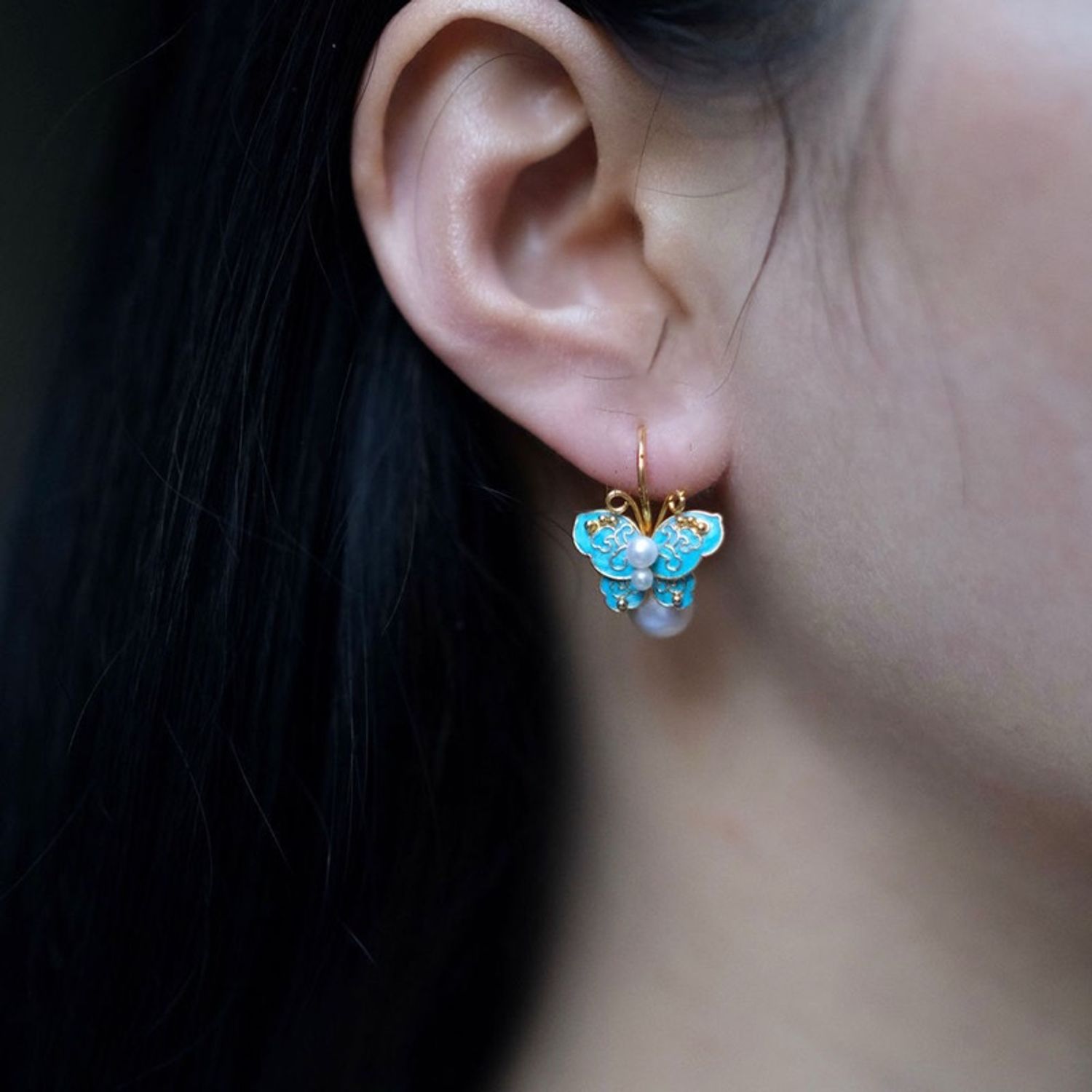 Монгол ээмэг 