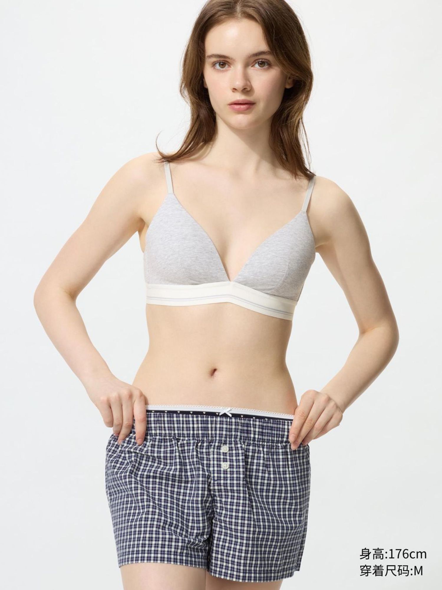 UNIQLO төмөргүй левчик   