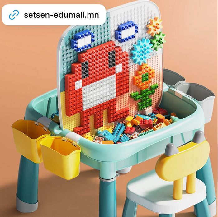 Олон үйлдэлт ширээтэй лего