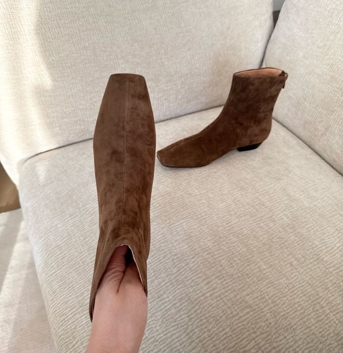 Бэлэн илгэн гутал