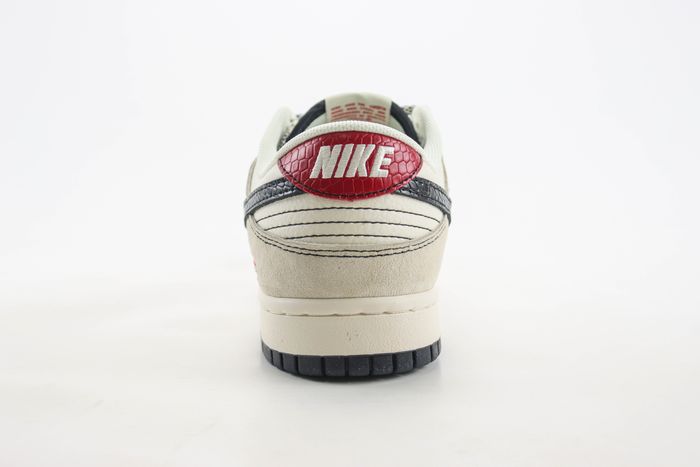  Nike SB Dunk Low x supreme 04