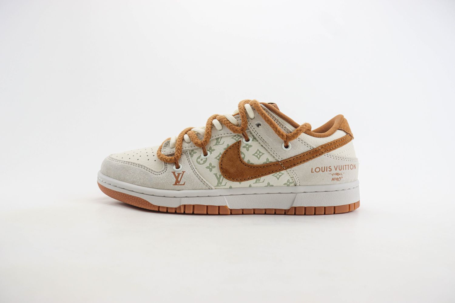 Nike SB Dunk Low x LV 29