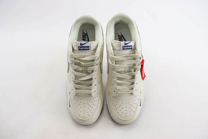 Nike SB Dunk Low x supreme 70