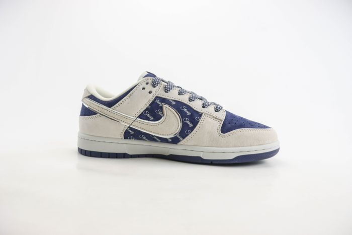 Nike SB Dunk Low x Stussy 45