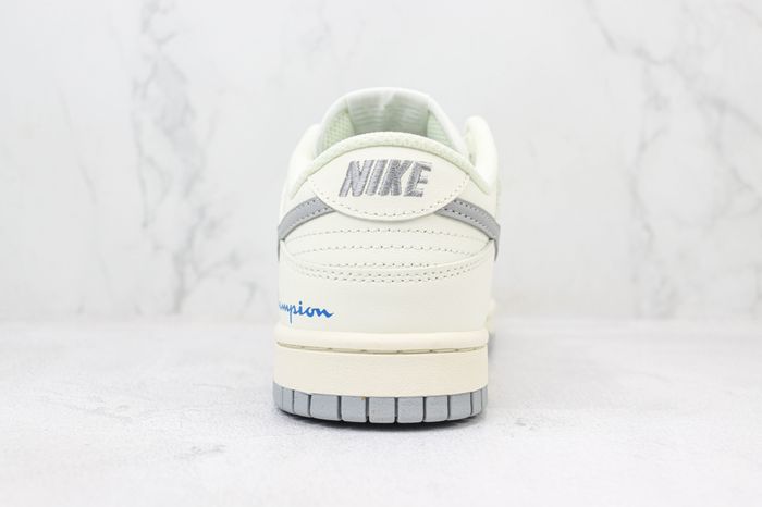 NIKE SB Dunk Low x Champion 02