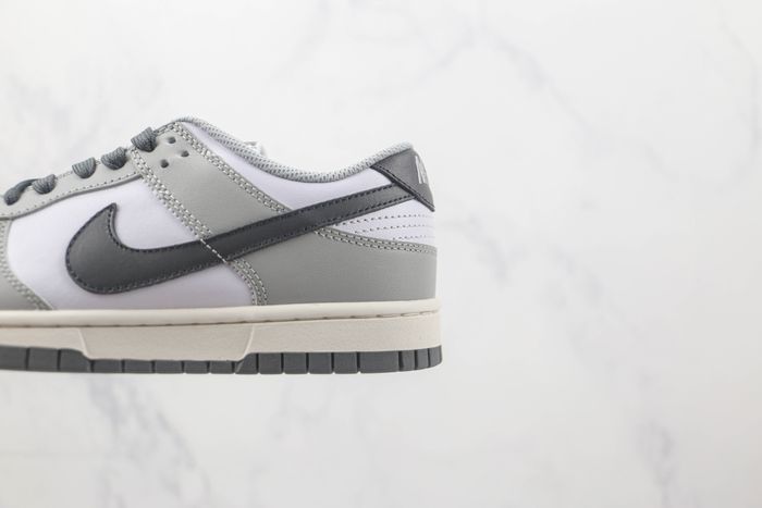 Nike Dunk Low 'Light Smoke Grey' 