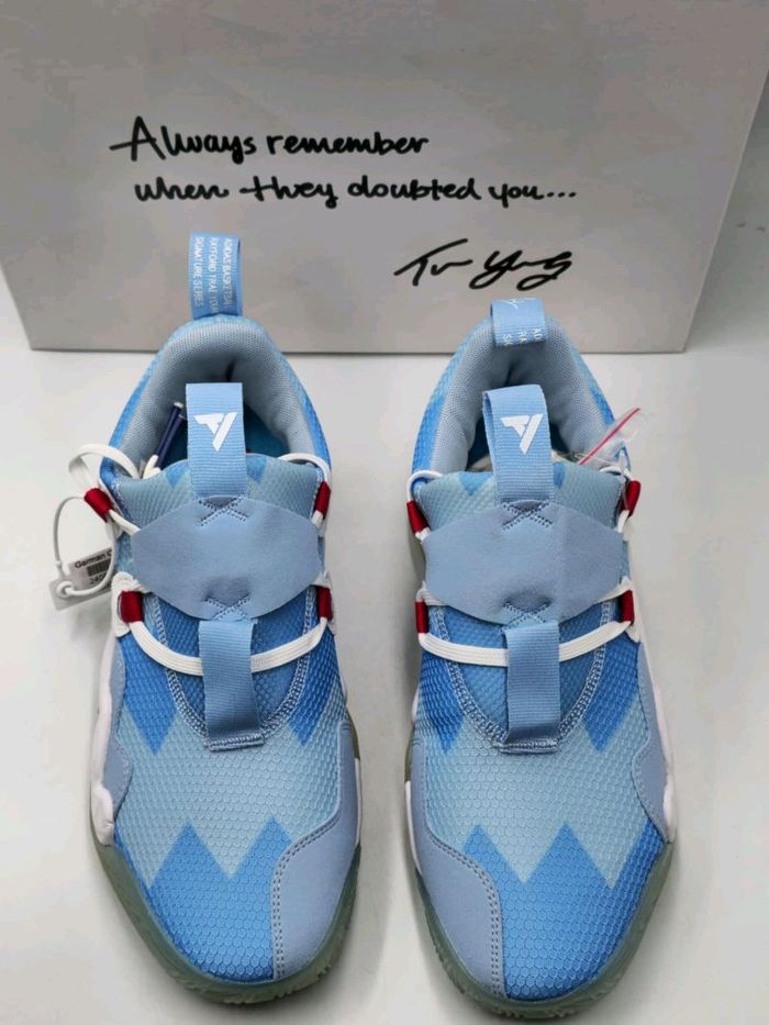 Adidas Trae Young H68997