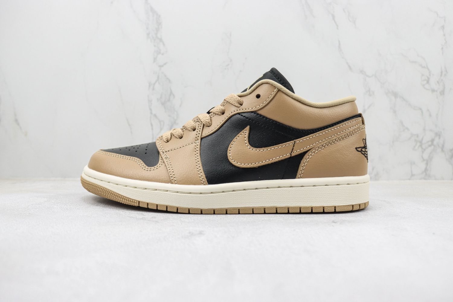 Jordan 1 Low Desert (Women's)