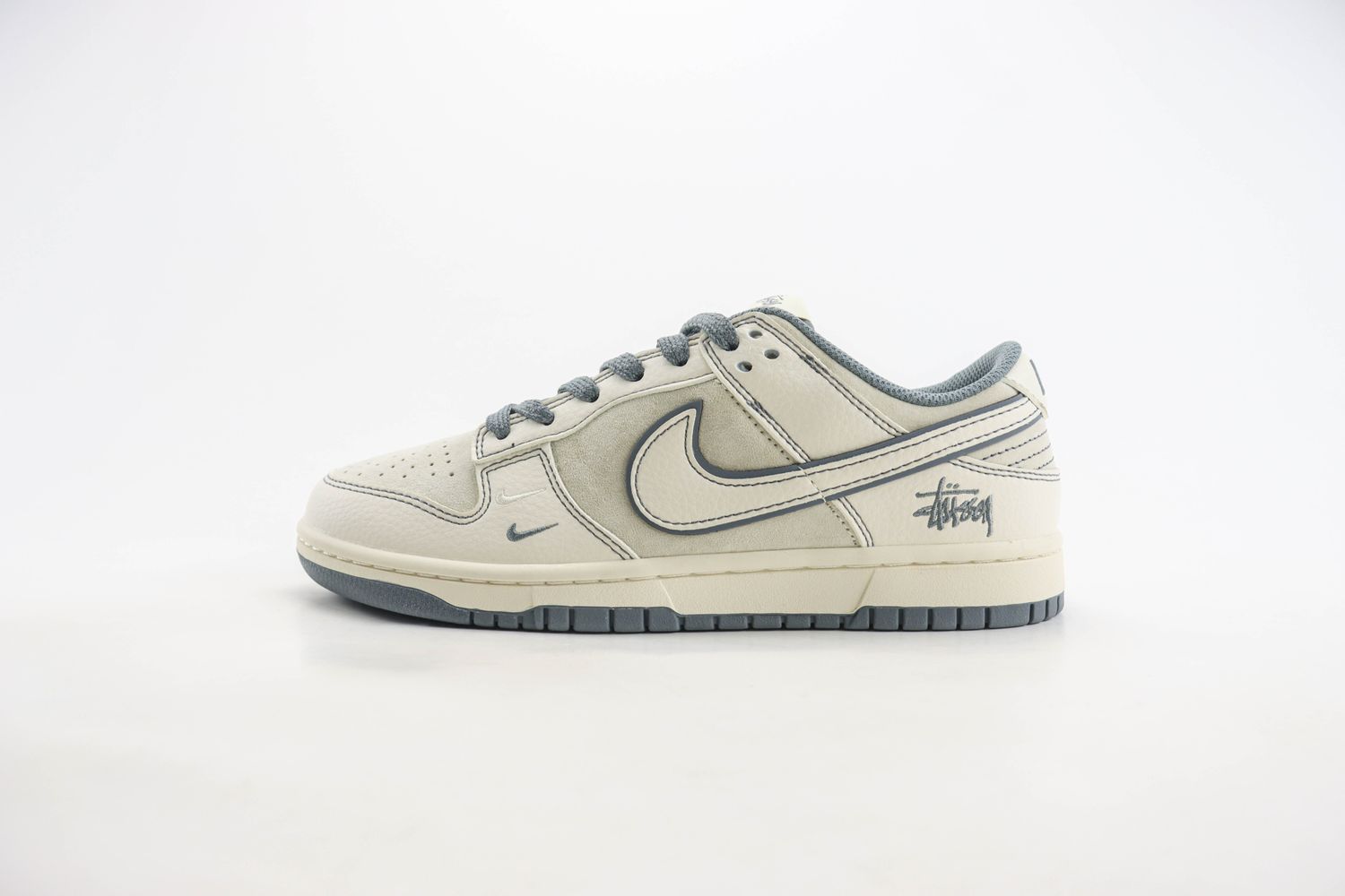 Nike SB Dunk Low x Stussy 46 