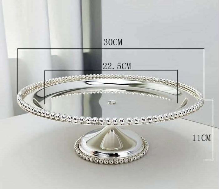 •Идээний таваг намхан хөлтэй.