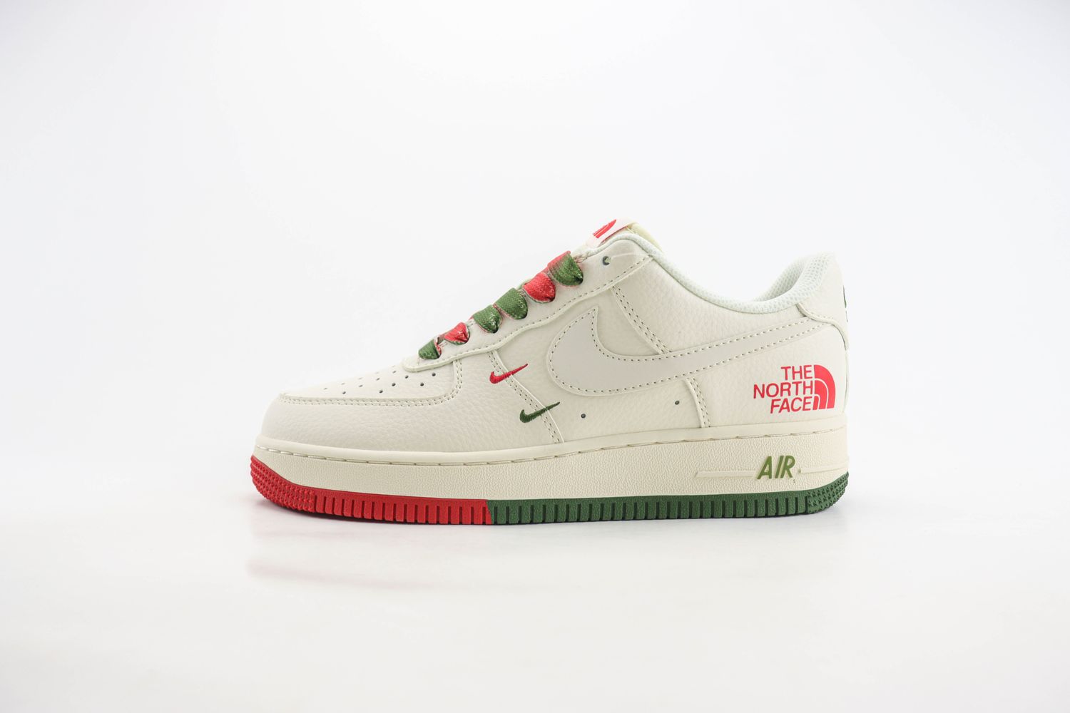 Nike Air Force 1 low x North face 39