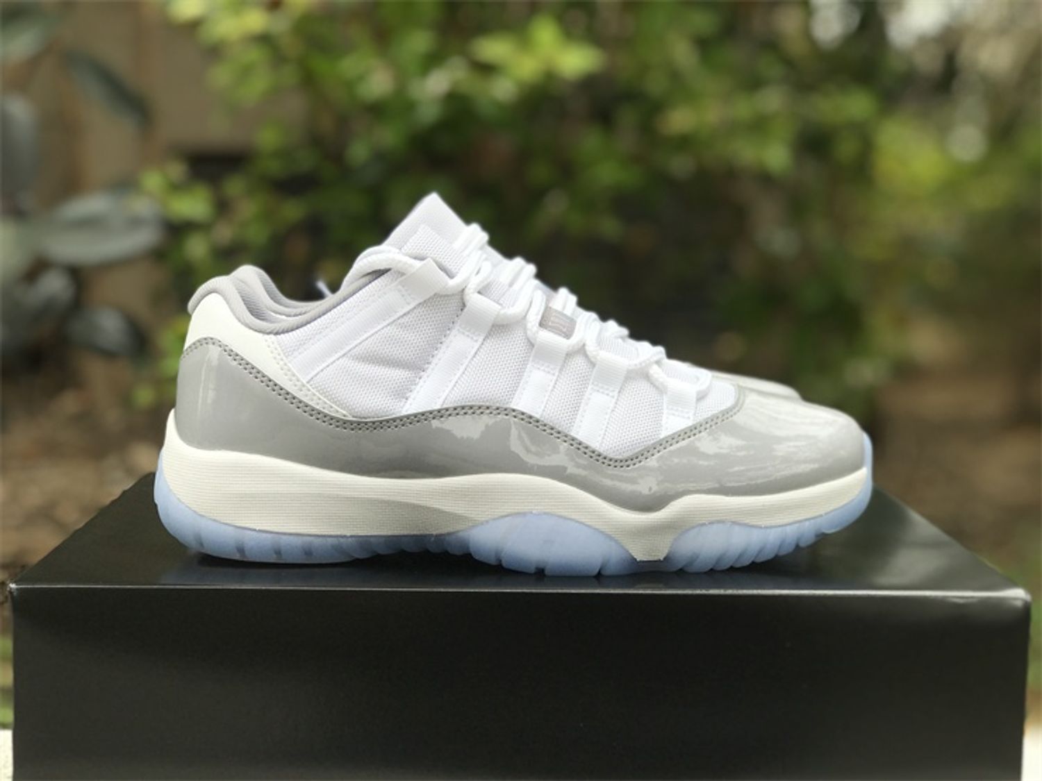 Air Jordan 11 Low “Cement Grey”