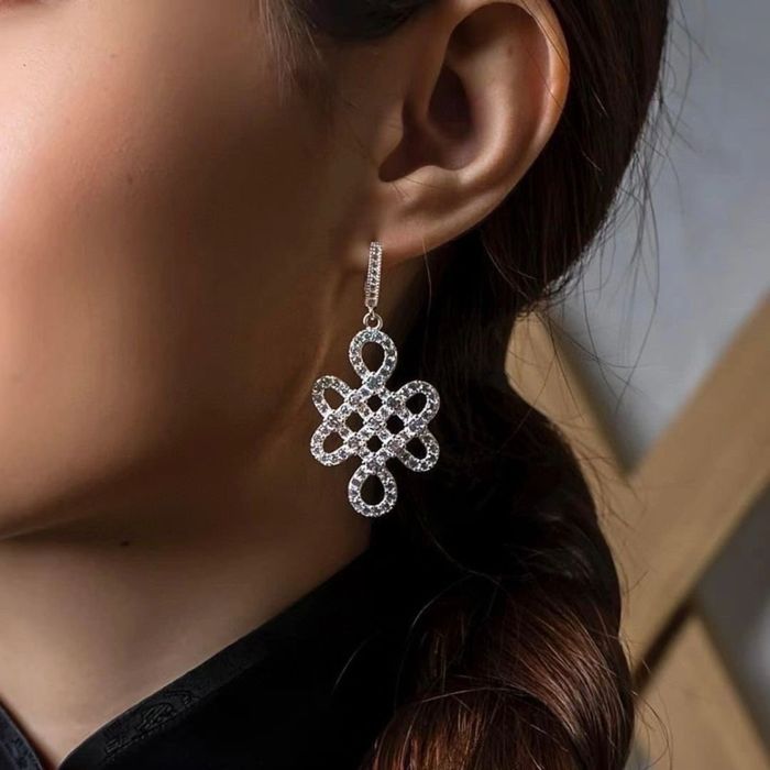 Монгол ээмэг 