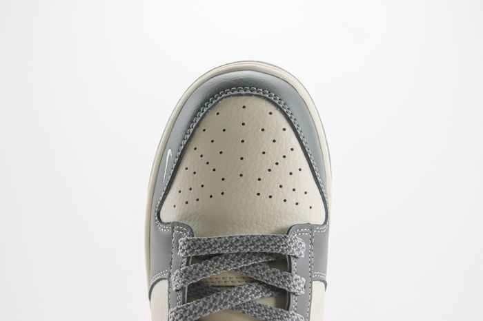 Nike SB Dunk Low x Stussy 61