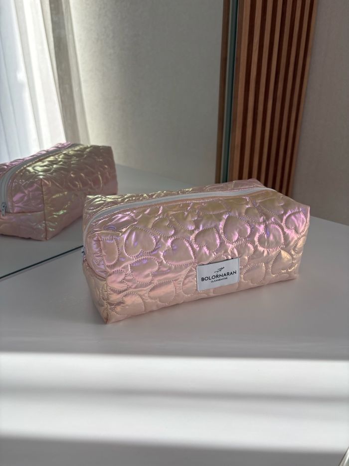 Зүрхэн ягаан гялтгар