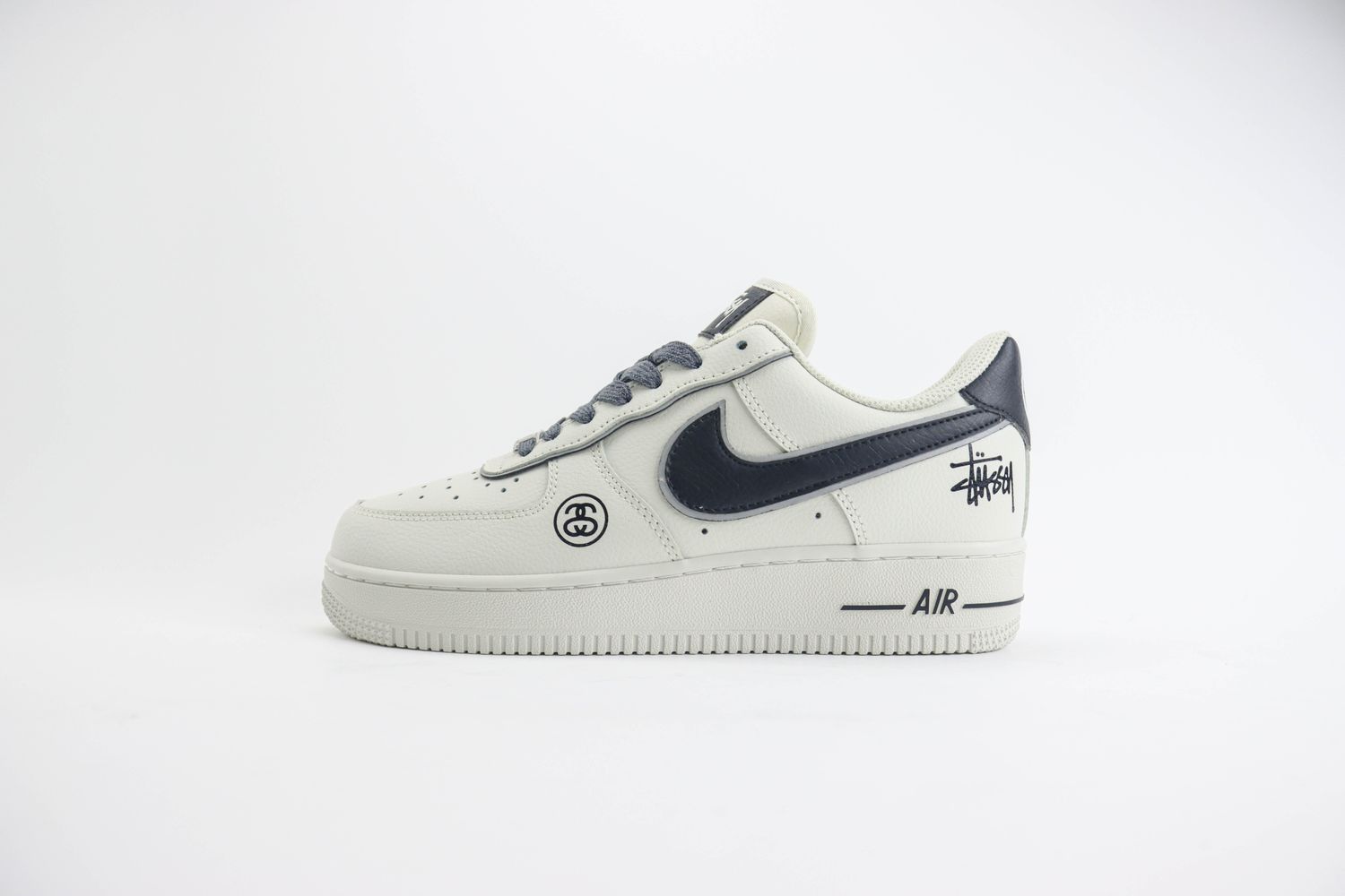 Nike Air Force 1 Low x Stussy 41