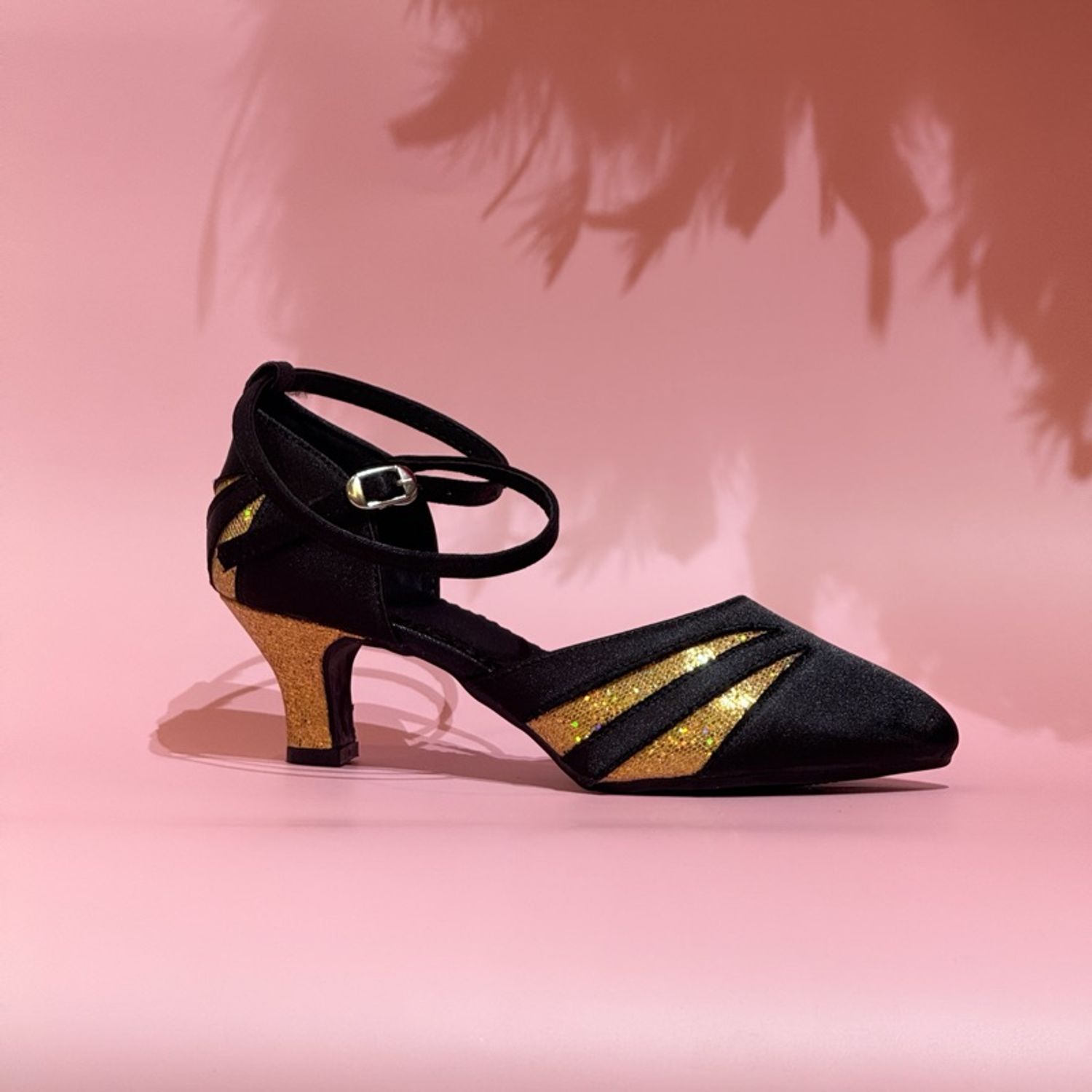 Бүжгийн гутал