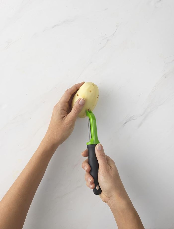 Swivel Vegetable Peeler  НОГООНЫ ХАЛЬС АРИЛГАГЧ