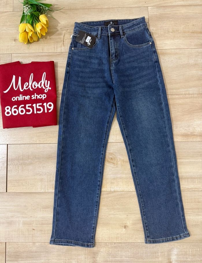 Converse regular jeans