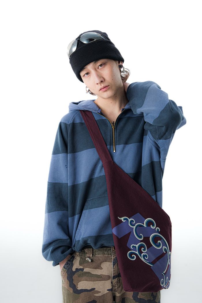 https://cdn.zochil.shop/88f574c6-58a6-4ec6-b02d-6b8845344d27_t700.jpg