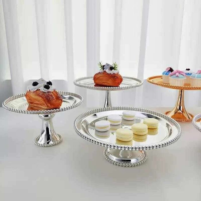 •Идээний таваг намхан хөлтэй.