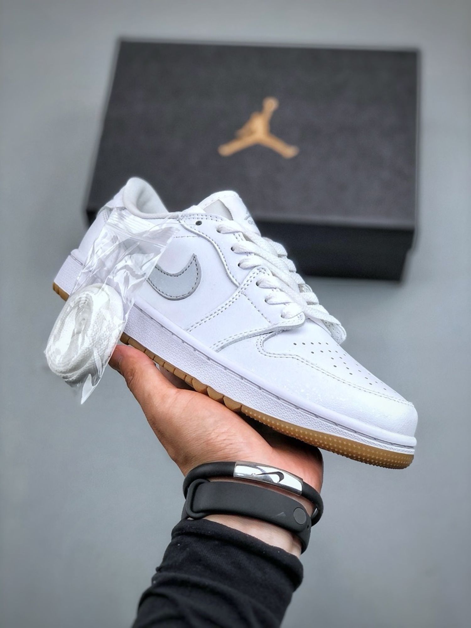 Jordan 1 Low White Grey Swoosh