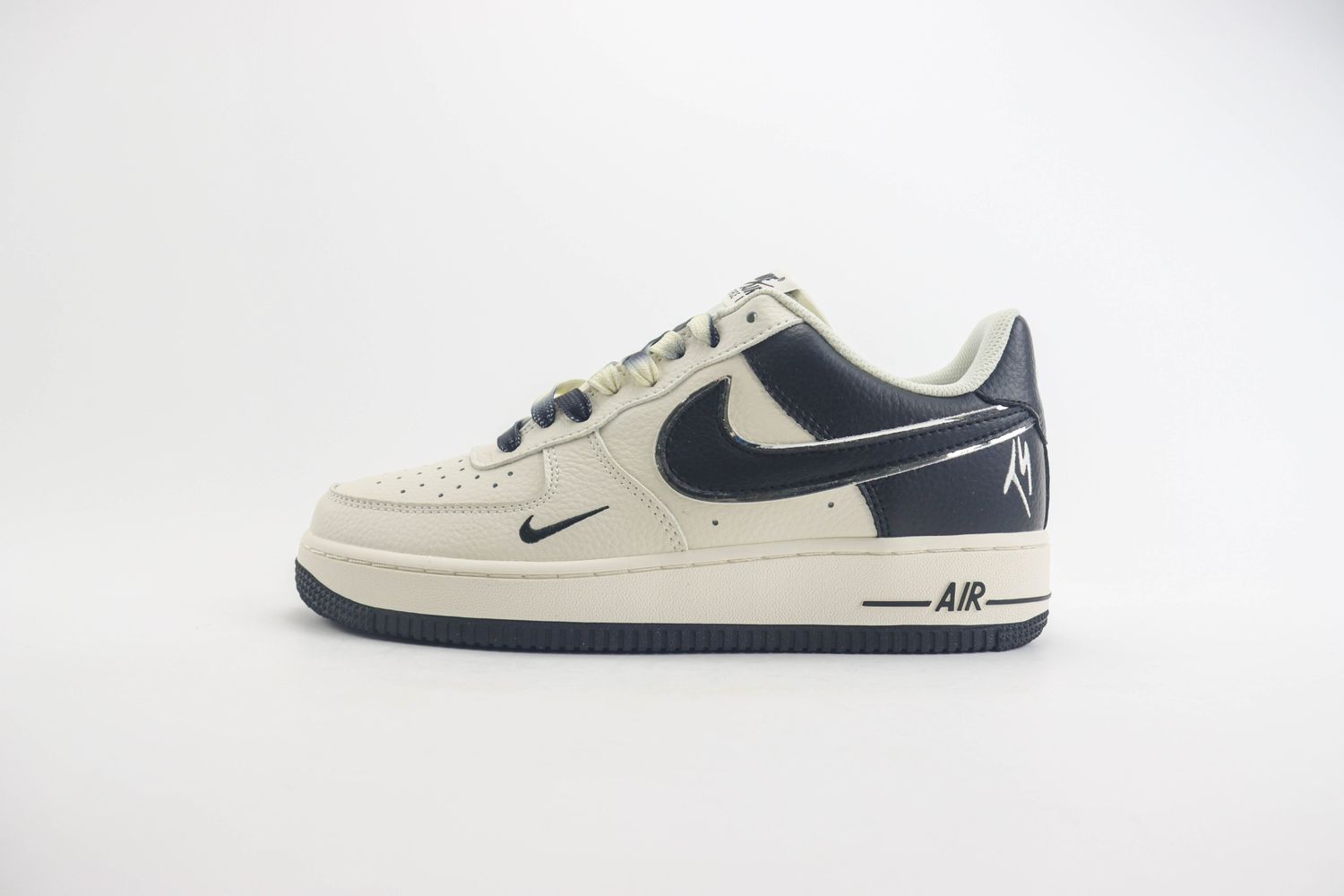 Nike Air Force 1 Low x TS 02