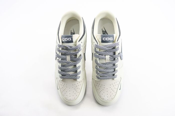 Nike SB Dunk Low x CDG