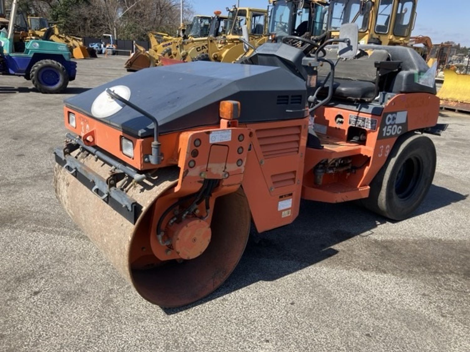 Hitachi 5 ton roller