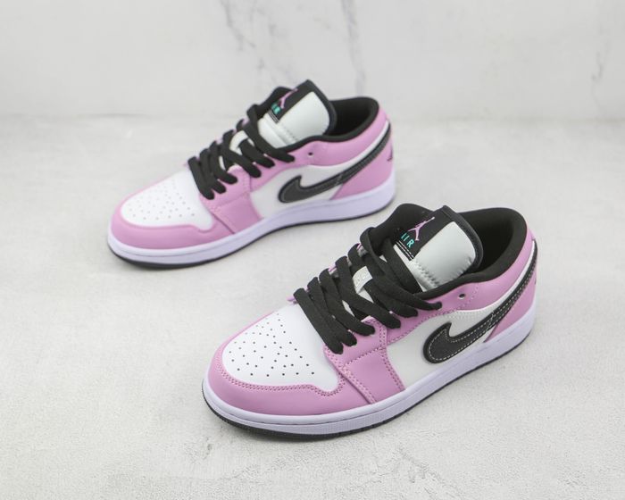 Jordan 1 Low SE Violet Shock White Black