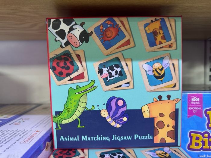 Animal matching jigsaw puzzle