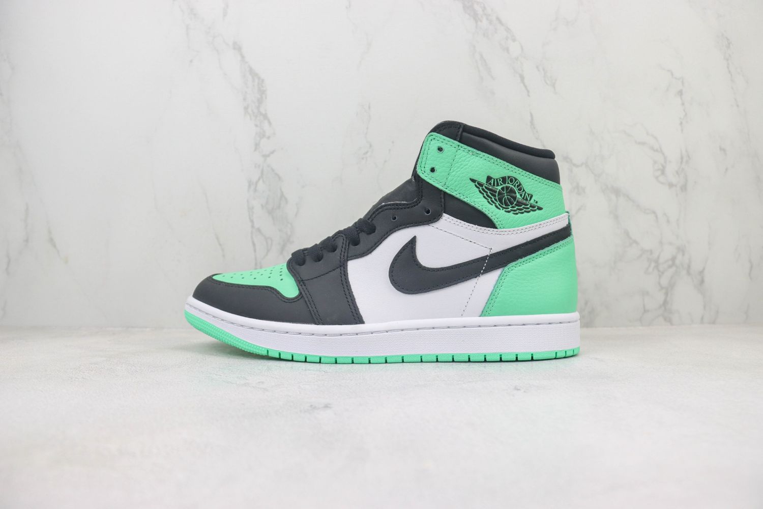 Jordan 1 Retro High OG Green Glow