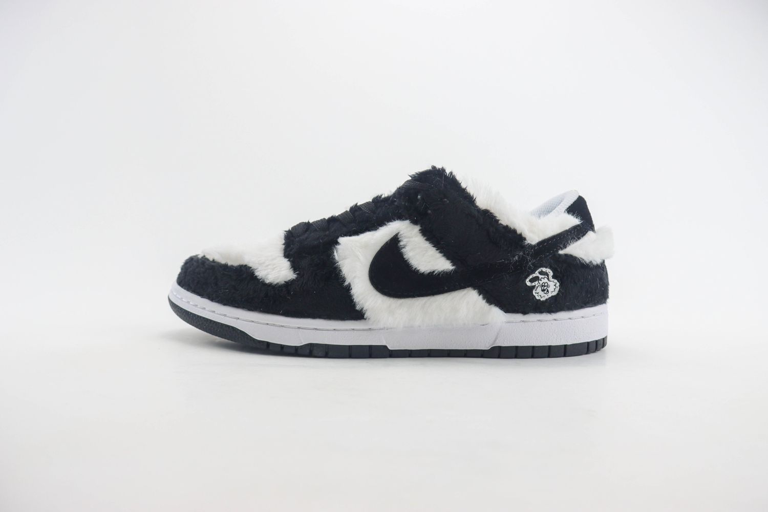 Nike SB Dunk Low Verdy Vick (Friends and Family)